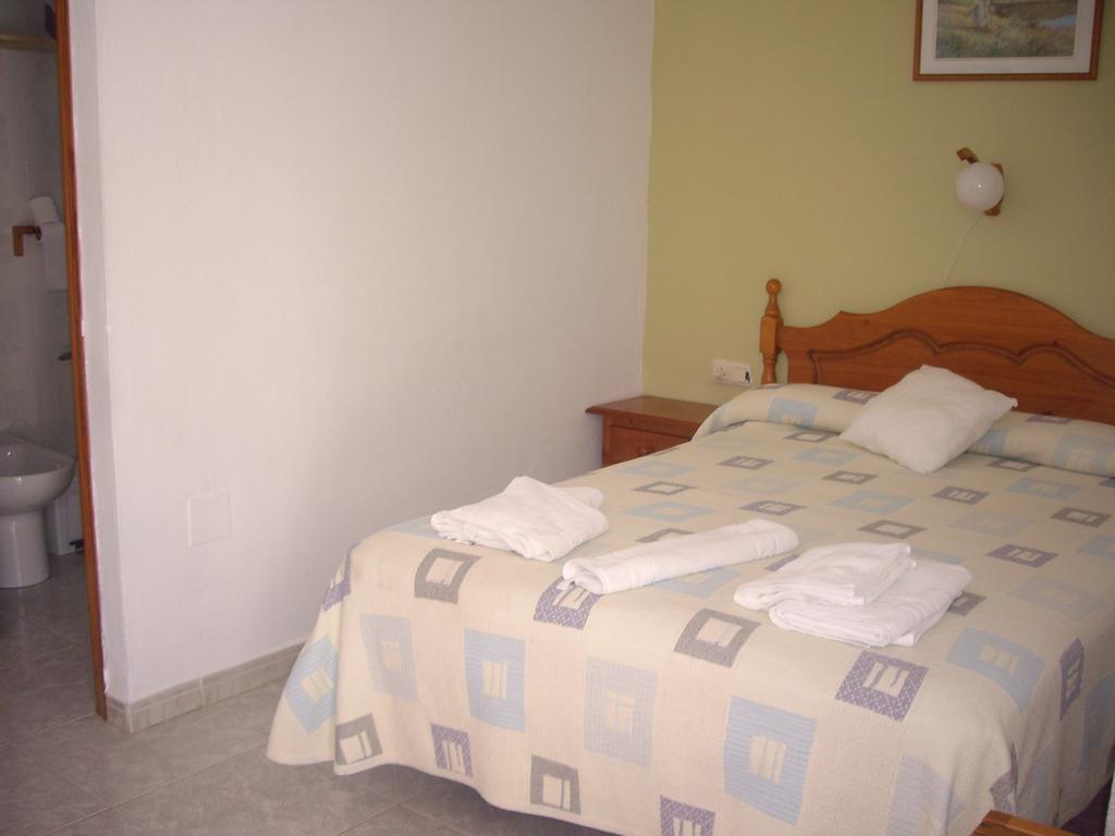 Hostal Mini Golf Los Canos De Meca Room photo